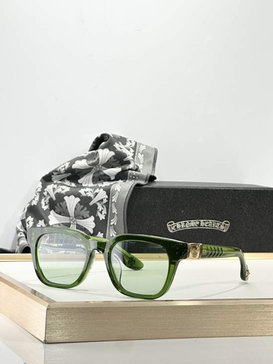 Picture of Chrome Hearts Sunglasses _SKUfw73239229fw